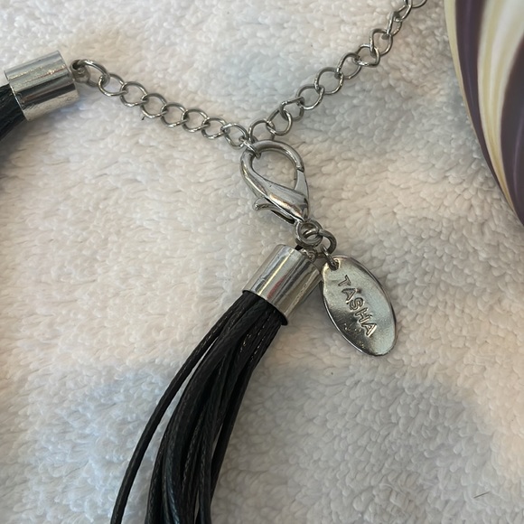 Tasha 🥰 Black leather and Long silver beads necklace. - Picture 5 of 6